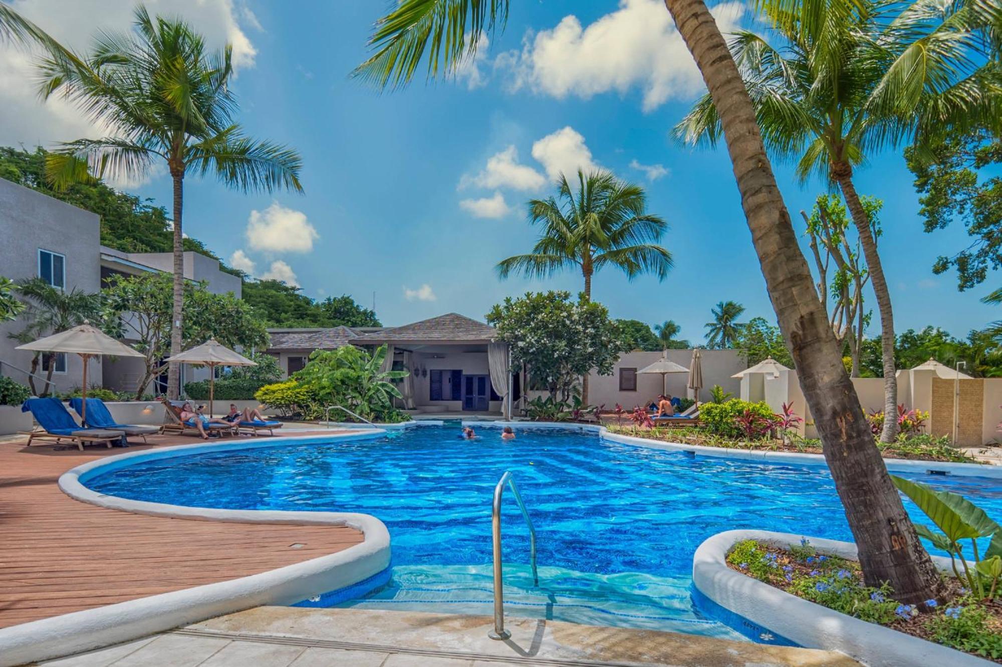 Waves Resort & Spa, Barbados, An Autograph Collection All-Inclusive Resort Saint James Exterior foto