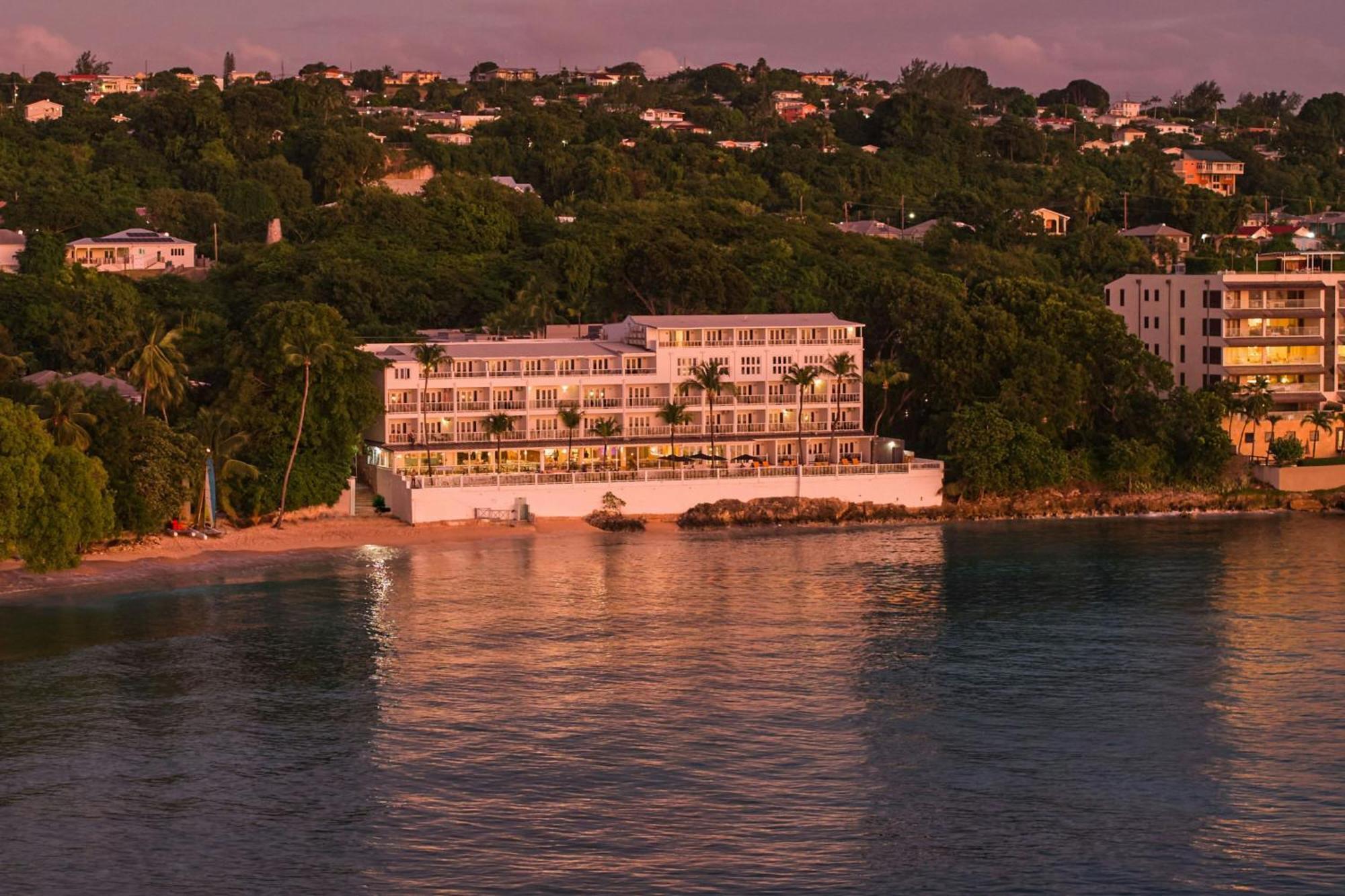 Waves Resort & Spa, Barbados, An Autograph Collection All-Inclusive Resort Saint James Exterior foto